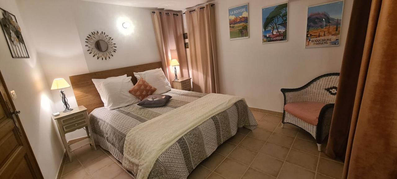 Corniche Du Paradis Roquebrune-sur Argens Bagian luar foto
